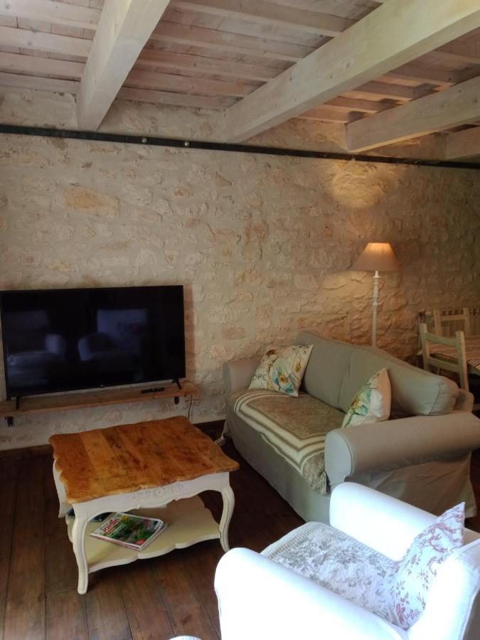 Ferienwohnung Mas De Karlotte Pernes-les-Fontaines Exterior foto